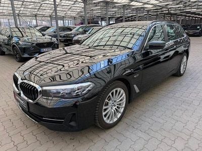 Second-hand BMW 530e Sport Line 292 CP (214 kW) 2022 Negru Break