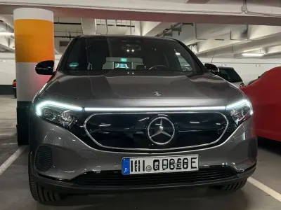 Gebraucht Mercedes EQA350 Progressive 214 kW (292 PS) 2022 Grau SUV