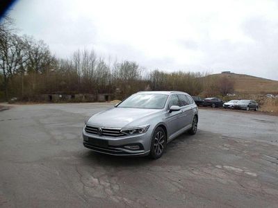 Gebraucht VW Passat Business 150 PS (110 kW) 2021 Mondsteingrau Kombi
