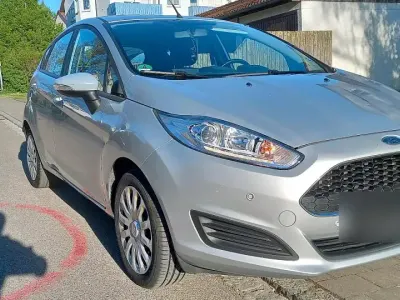 Usata Ford Fiesta Titanium 101 CV (74 kW) 2016 Grigio Utilitaria