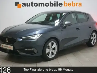 Begagnad Seat Leon FR 116 HK (85 kW) 2025 Grå Sedan