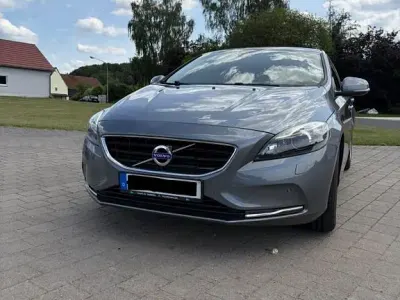 Gebraucht Volvo V40 152 PS (111 kW) 2016 Grau Limousine