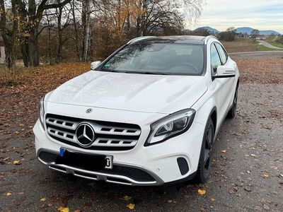 Mercedes GLA200