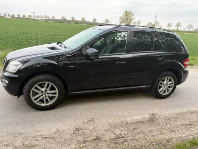 Używany Mercedes ML300 204 KM (150 kW) 2011 Czarny SUV