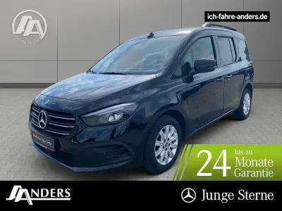 Gebraucht Mercedes T180 Progressive 116 PS (85 kW) 2025 Schwarz Van / Kleinbus