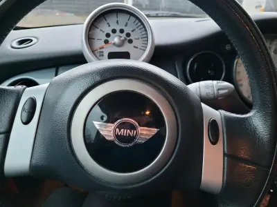 Gebraucht Mini ONE 95 PS (69 kW) 2003 Rot Kleinwagen