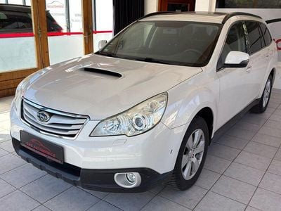 Begagnad Subaru Legacy 150 HK (110 kW) 2012 Vit Sedan