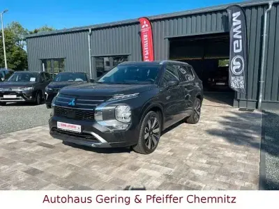 Gebraucht Mitsubishi Outlander P-HEV Top 306 PS (225 kW) 2025 Grau SUV