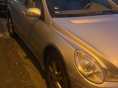 Mercedes R350