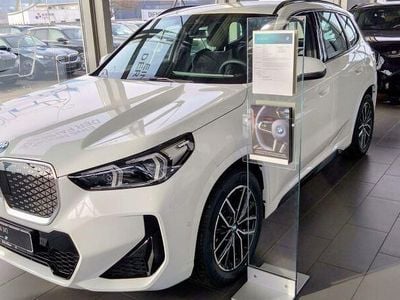 Weiß Neu 2026 BMW iX1 M Sport SUV | 44.369 € (Superpreis)