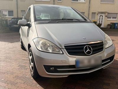 Gebraucht Mercedes A150 95 PS (69 kW) 2009 Grau Kleinwagen