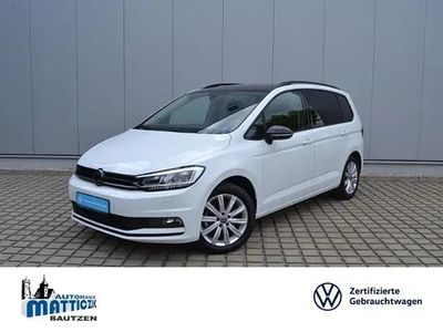 Gebraucht VW Touran Highline 150 PS (110 kW) 2024 Weiß (pure white) Van / Kleinbus