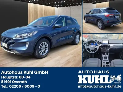 Gebraucht Ford Kuga Titanium 151 PS (111 kW) 2022 Hellblau (metallic) SUV