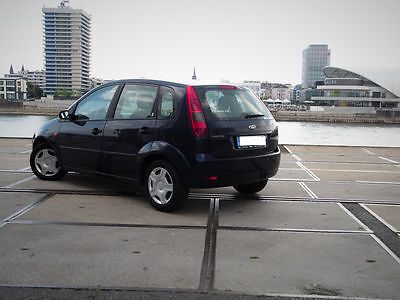Gebraucht Ford Fiesta Ghia 109 PS (80 kW) 2004 Blau Kleinwagen