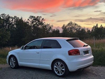 Gebraucht Audi A3 S-Line 102 PS (75 kW) 2010 Weiß Kleinwagen