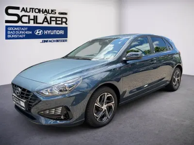 Gebraucht Hyundai i30 Edition 30 120 PS (88 kW) 2022 Blau Limousine