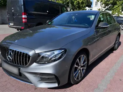 Gebraucht Mercedes E220 AMG line 194 PS (142 kW) 2017 Grau Limousine