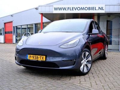 Grau Gebraucht 2022 Tesla Model Y Long Range AWD SUV | 32.450 € (Fairer Preis)