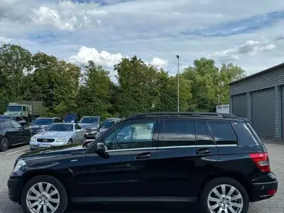 Gebraucht Mercedes GLK250 204 PS (150 kW) 2011 Schwarz SUV