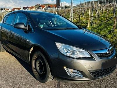 Gebraucht Opel Astra Design Edition 140 PS (102 kW) 2011 Grau Limousine