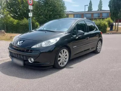 Gebraucht Peugeot 207 150 PS (110 kW) 2008 Schwarz Limousine