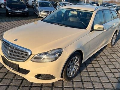 Beige Gebraucht 2016 Mercedes E200 Limousine | 5.190 € (Etwas zu teuer)