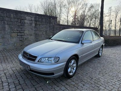 Silber Gebraucht 2004 Opel Omega Edition Limousine | 6.599 €