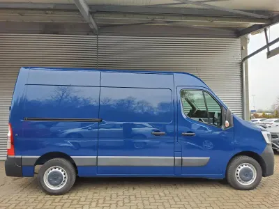 Używany Renault Master 180 KM (132 kW) 2022 Niebieski Minivan