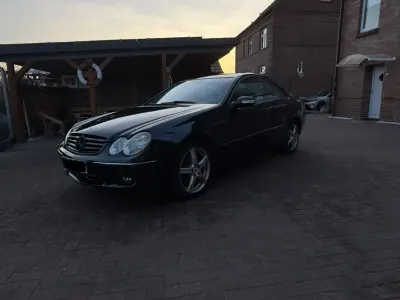 Gebraucht Mercedes CLK230 174 PS (127 kW) 2002 Schwarz Coupé