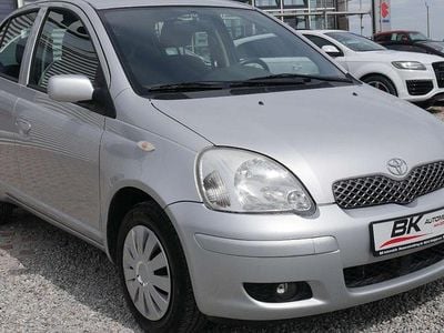 Grau Gebraucht 2005 Toyota Yaris Edition Kleinwagen | 2.990 € (Teuer)