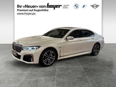 Gebraucht BMW 745e M Sport 394 PS (289 kW) 2022 Mineralweiß (metallic) Limousine