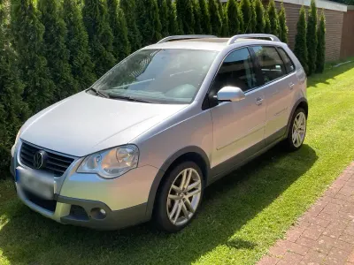 Używany VW Polo Cross 101 KM (74 kW) 2008 Srebrny Hatchback