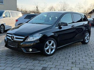 Gebraucht Mercedes B200 Sport 156 PS (114 kW) 2014 Schwarz Van / Kleinbus