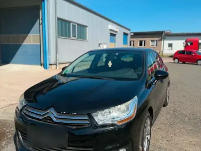 Gebraucht Citroën C4 120 PS (88 kW) 2011 Schwarz Limousine