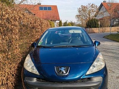 Gebraucht Peugeot 207 Urban Move 95 PS (69 kW) 2008 Blau Limousine