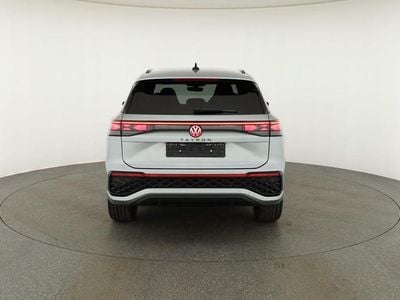 Neu VW Tayron R-line 204 PS (150 kW) 2026 Oyster silver metallic SUV
