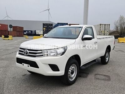 Gebraucht Toyota HiLux 147 PS (108 kW) 2024 Weiß Pickup