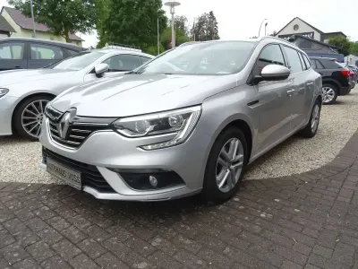 Gebraucht Renault Mégane GrandTour Business 116 PS (85 kW) 2019 Platingrau Kombi