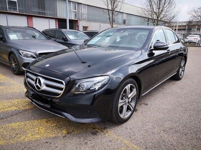 gebraucht Mercedes 220 Avantgarde schwarz Widescreen E Klasse Dies