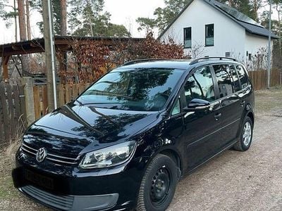 Gebraucht VW Touran Trendline 140 PS (102 kW) 2011 Schwarz Van / Kleinbus