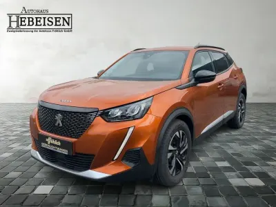 Używany Peugeot 2008 Allure 131 KM (96 kW) 2022 Pomarańczowy SUV