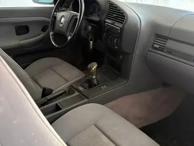 Gebraucht BMW 320 150 PS (110 kW) 1995 Blau Coupé