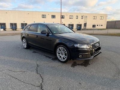 Second-hand Audi A4 Ambiente 143 CP (105 kW) 2012 Negru Break