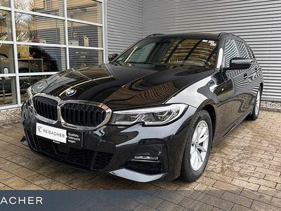 Saphirschwarz metallic Gebraucht 2021 BMW 320 M Sport Kombi | 28.990 € (Guter Preis)
