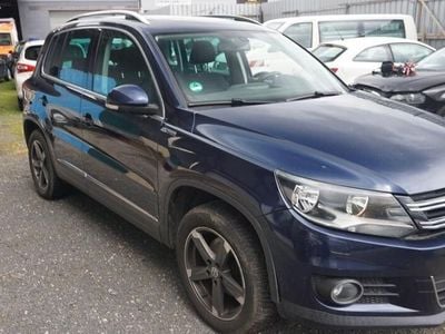 Gebraucht VW Tiguan Sportline 125 PS (91 kW) 2015 Blau SUV