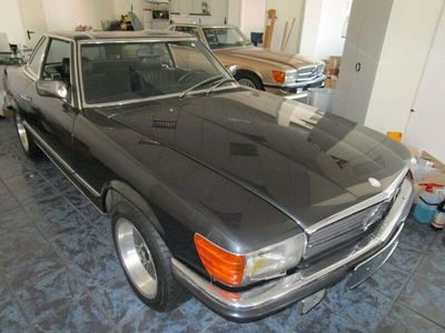 Usata Mercedes SL280 185 CV (136 kW) 1985 Nero Cabrio