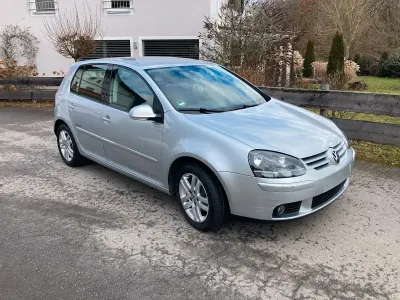 Używany VW Golf VI Edition 80 KM (58 kW) 2008 Srebrny Hatchback