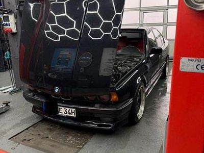 Gebraucht BMW 525 M Sport 192 PS (141 kW) 1994 Schwarz Limousine