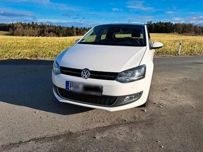 Gebraucht VW Polo 90 PS (66 kW) 2014 Weiß Kleinwagen