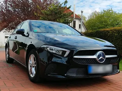 Gebraucht Mercedes A200 163 PS (119 kW) 2018 Schwarz Limousine